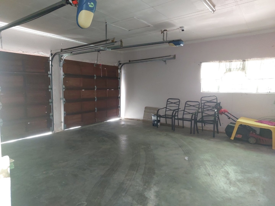 To Let 3 Bedroom Property for Rent in Suidrand Free State